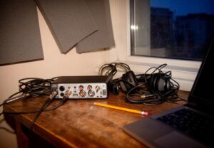 Interfejs audio: co to jest i jaki wybrać do domowego studia