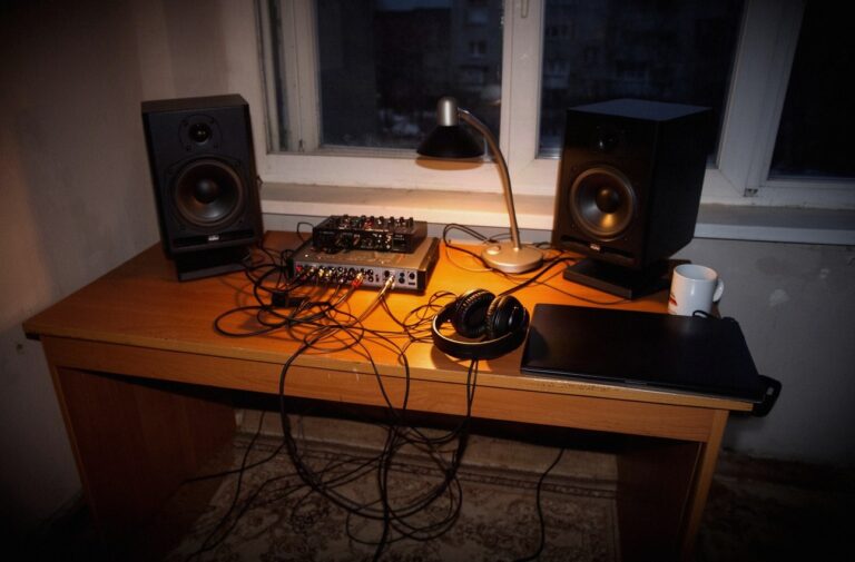 TuneCore: opłaty, wypłaty i dla kogo ten dystrybutor
